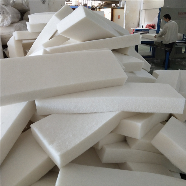 Guatas aislantes de poliéster 006