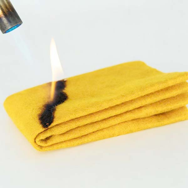 UL94 V-0 P84 Fieltro perforado con aguja de poliimida ignífugo 260C Tela no tejida resistente al calor para aislamiento y protección a altas temperaturas