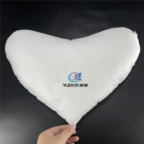 Inserto de almohada de sofá cómodo con forma de corazón